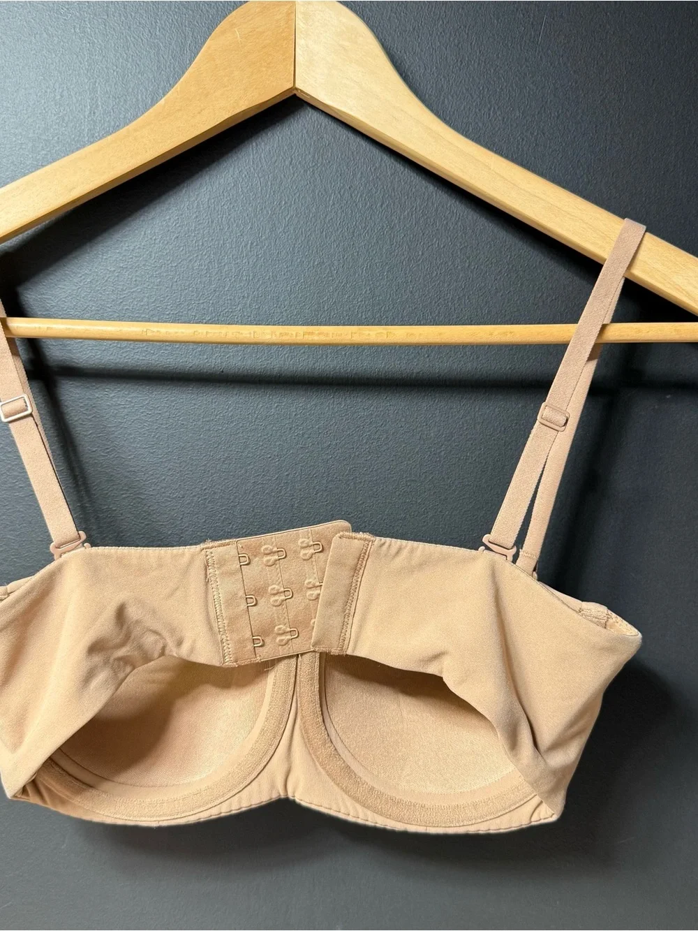 Fits Everybody Strapless Bra SKIMS Size 34B - Picture 2 of 3